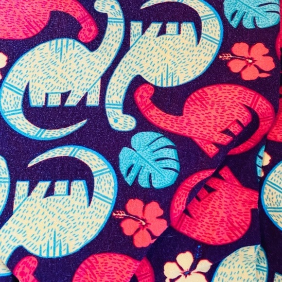 LuLaRoe Dinosaur 🦕 leggings - Picture 2 of 6